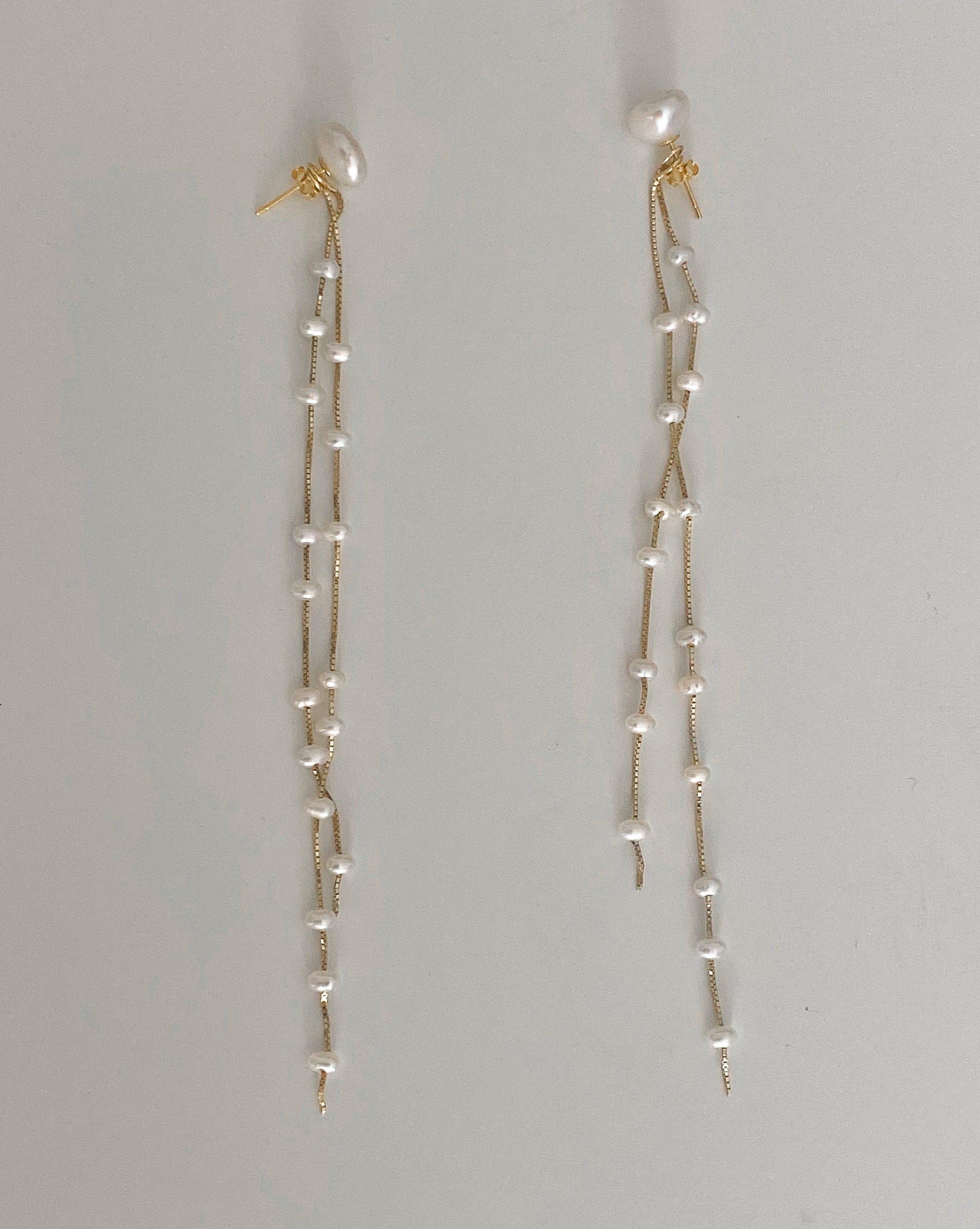 Alisa Pearl Earrings