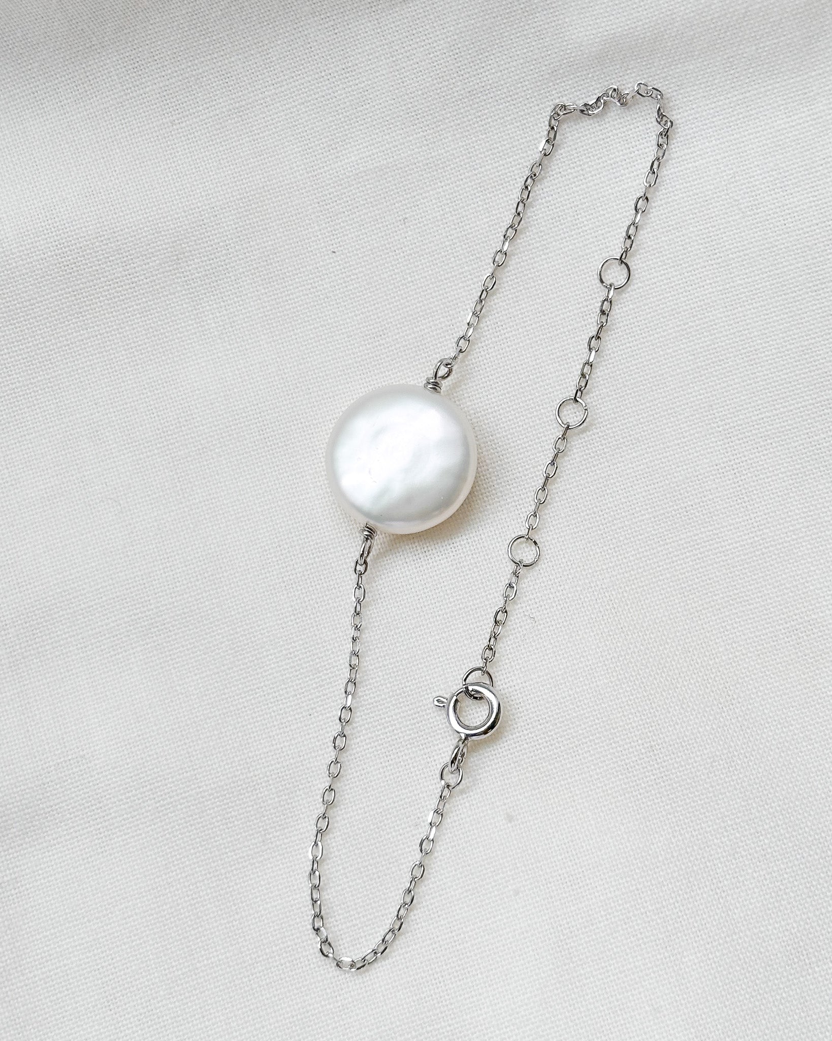 Lua Pearl Bracelet