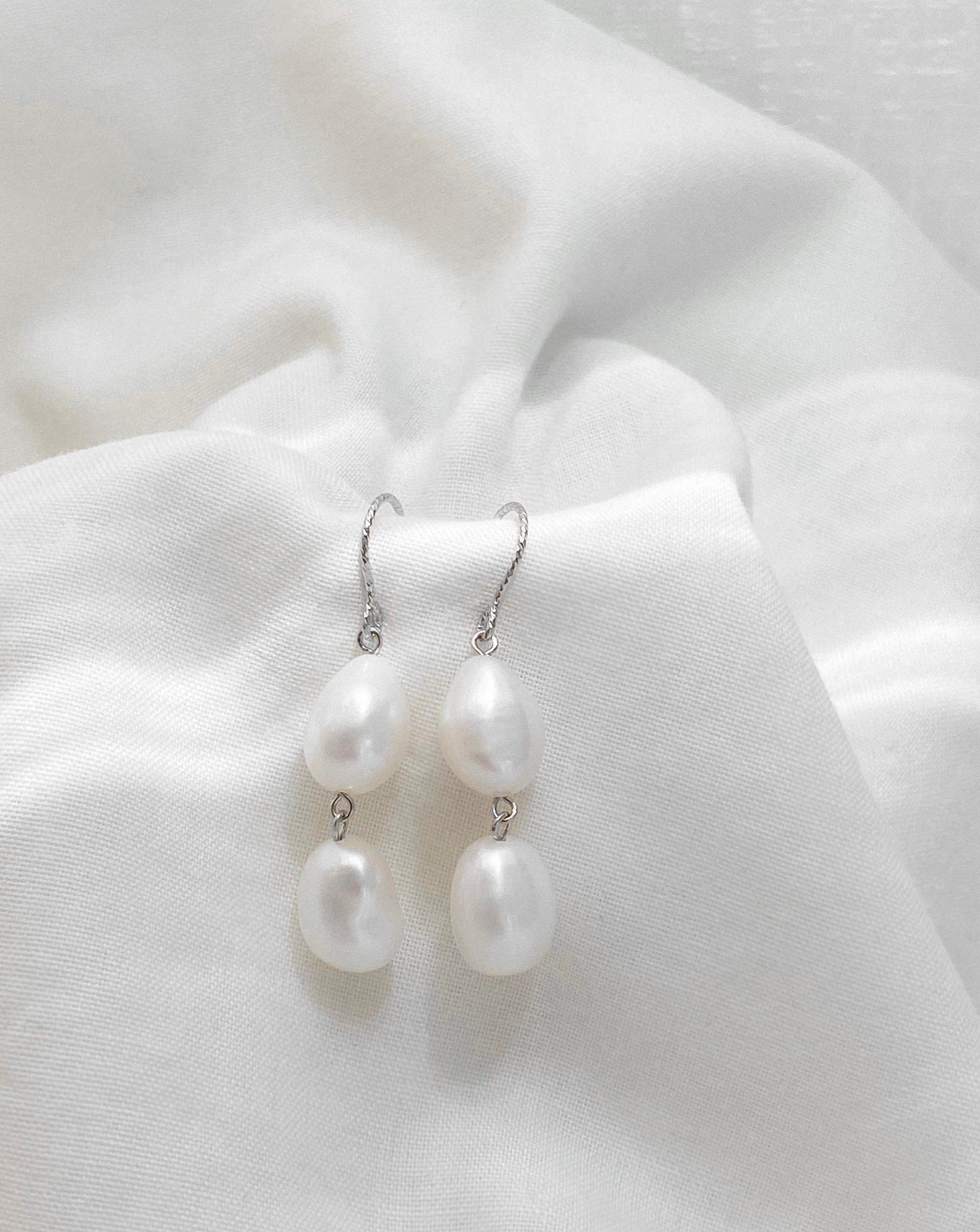 Elisse Double Pearl Hooks
