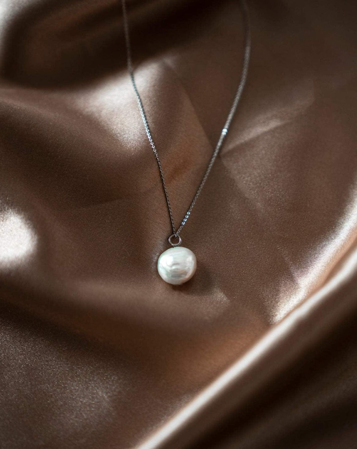 Lua Pearl Necklace
