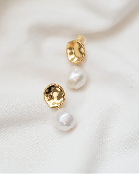 Jen Pearl Earrings